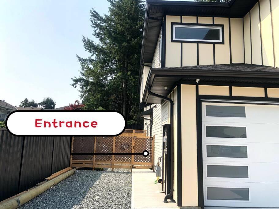 Gorgeous 2 Bedrooms Suite Private Entrane With Patio-Free Parking Maple Ridge Экстерьер фото